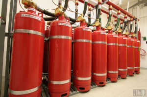 Балоны систем газового пожаротушения в  дата-центре «Траст-Инфо»