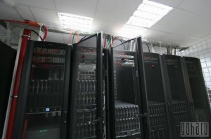 Серверные шкафы с серверами в  дата-центре «Траст-Инфо»