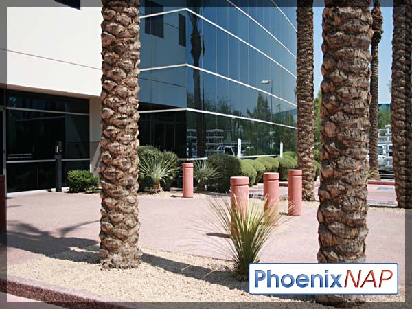 Вид на дата-центр Phoenix NAP в Фениксе