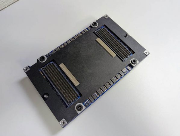 Intel представила графический ускоритель Ponte Vecchio с интегрированным жидкостным охлаждением  