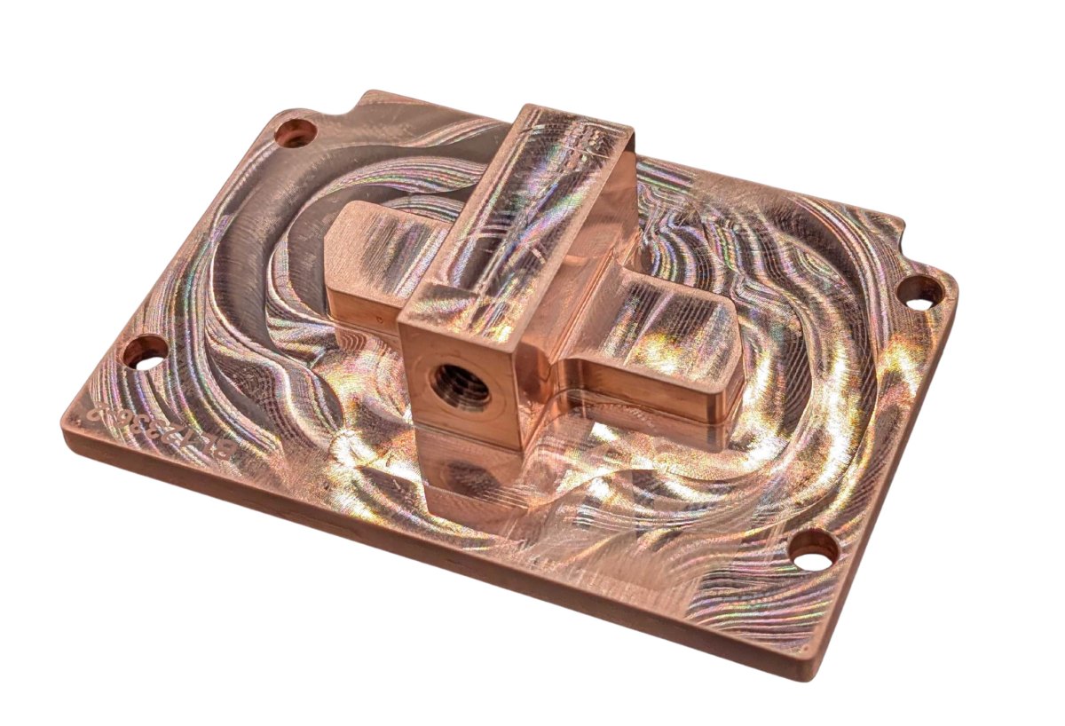 Alloy Enterprises представляет медные охлаждающие пластины для сверхплотных GPU-стоек