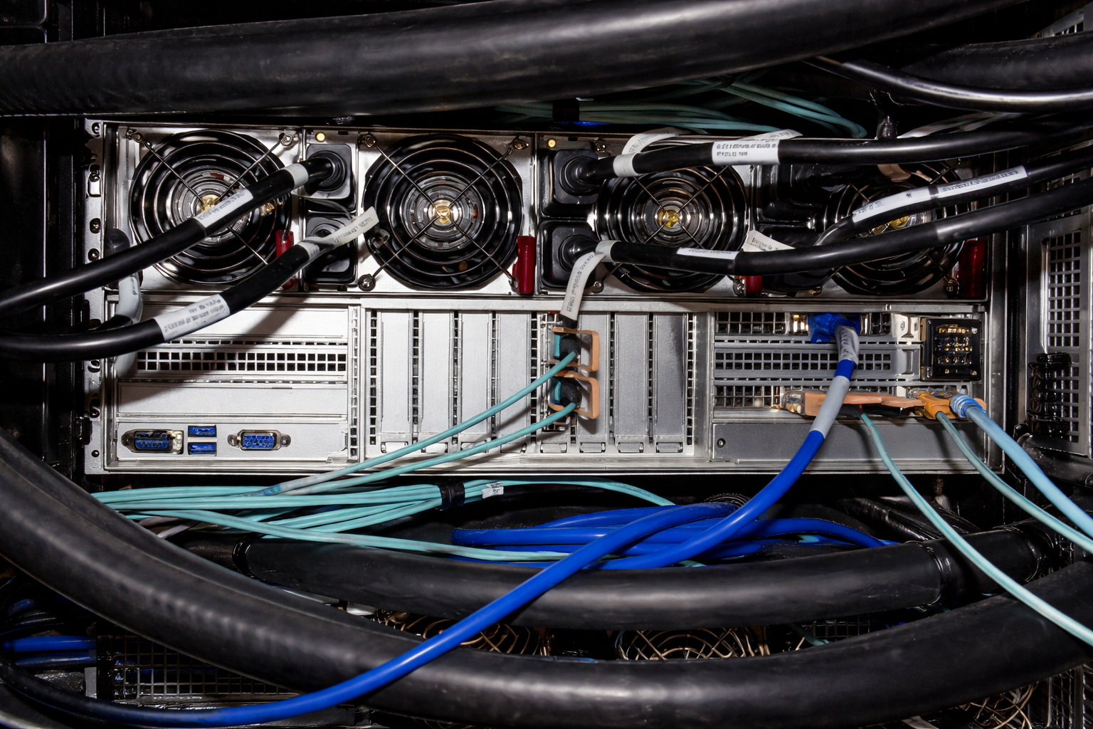 суперкомпьютер в Nibi Канаде